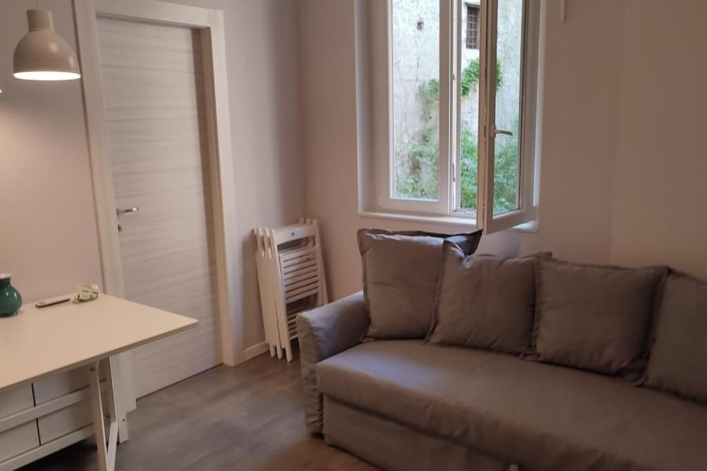 109c Mezzocannone Charming Flat Apartment